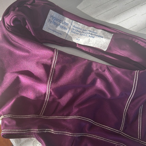 Becca Color Sheen One Piece Swimsuit size M - Picture 9 of 9